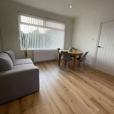 Whole House Modern Two Bedroom In Newcastle - Free Parking Zewnętrze zdjęcie
