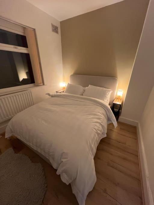 Whole House Modern Two Bedroom In Newcastle - Free Parking Zewnętrze zdjęcie