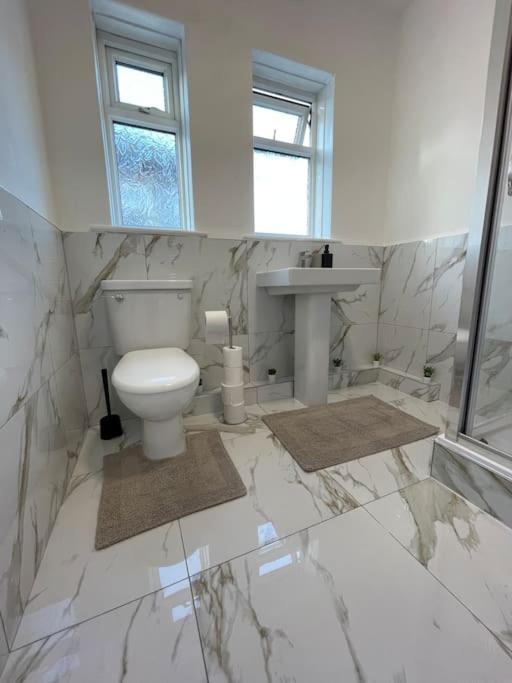 Whole House Modern Two Bedroom In Newcastle - Free Parking Zewnętrze zdjęcie