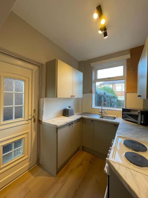 Whole House Modern Two Bedroom In Newcastle - Free Parking Zewnętrze zdjęcie